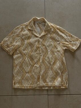 Zara Men's Yellow Short-Sleeve Knit Button Up Shirt